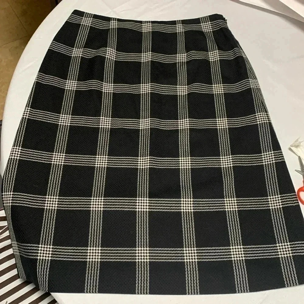 PENDLETON Women’s Skirt, Excellent Condition.